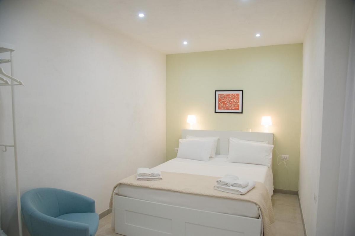 Golfo Di Napoli, Metro-taxi Apartment *
